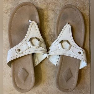 Women’s Sandals white St John’s Bay Size 11